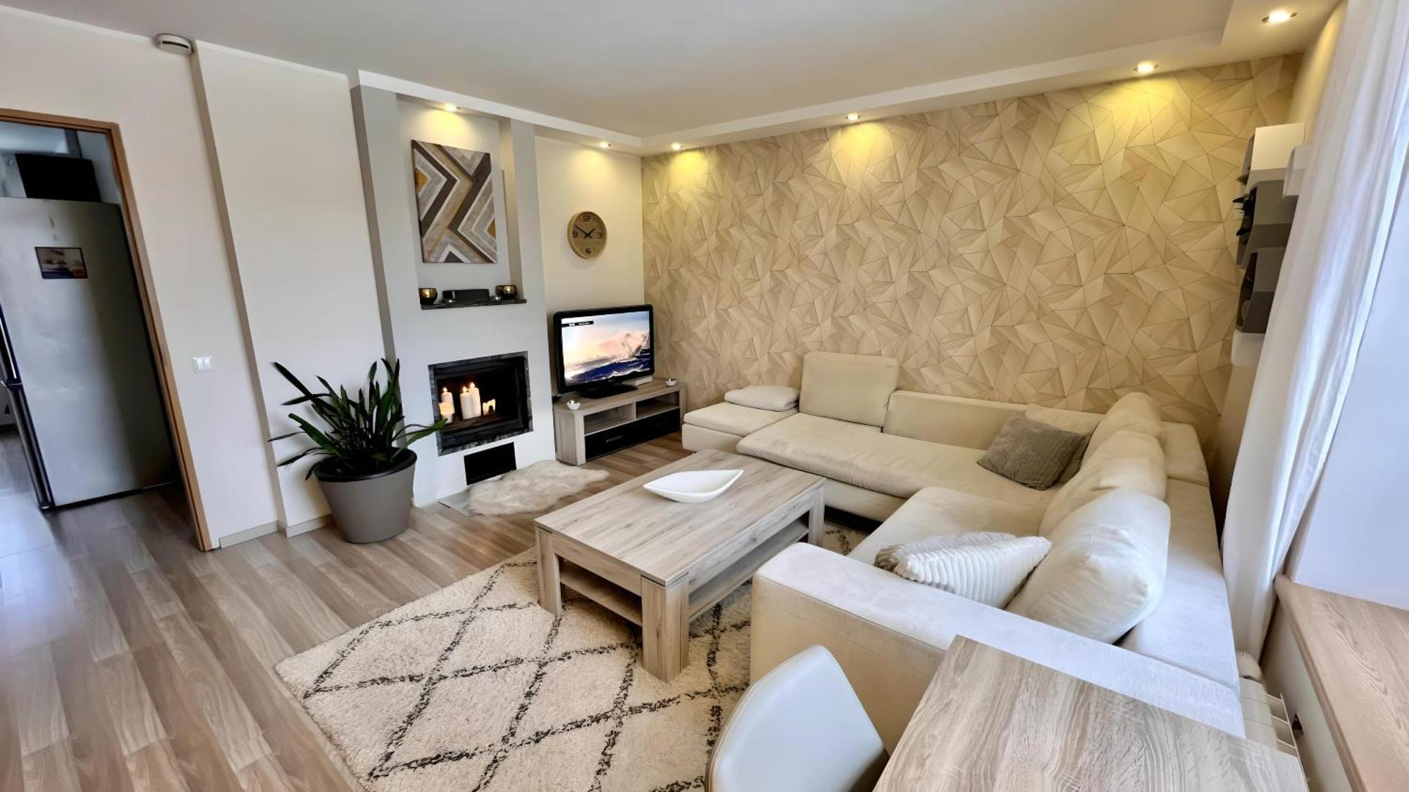Historic Charm - Cozy Nordic Retreat In Time-Honored Residency Lägenhet Tallinn Exteriör bild