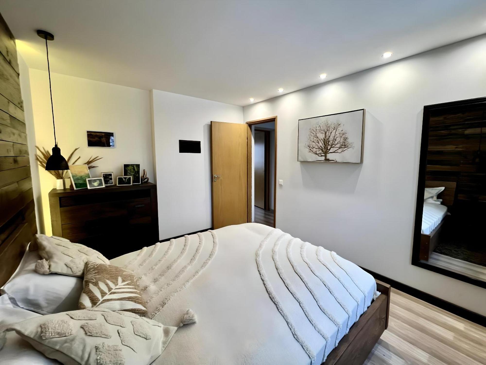 Historic Charm - Cozy Nordic Retreat In Time-Honored Residency Lägenhet Tallinn Exteriör bild